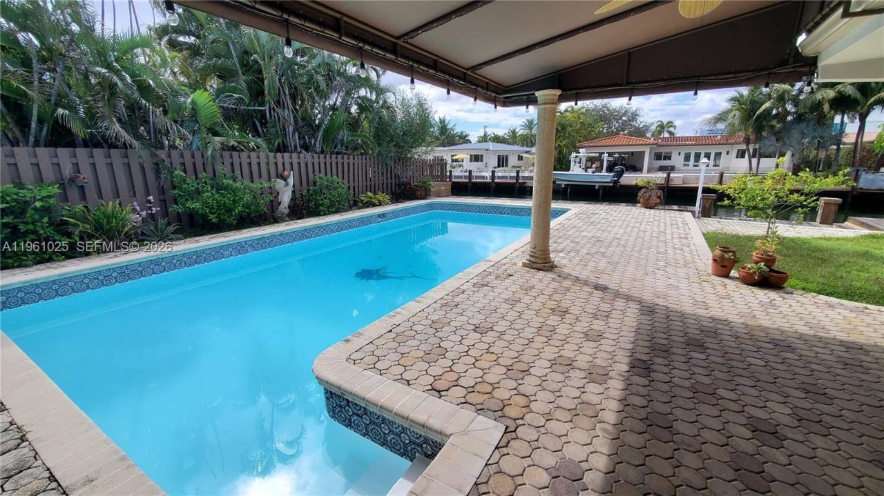 13000 Coronado Ln, North Miami, FL 33181 Photo