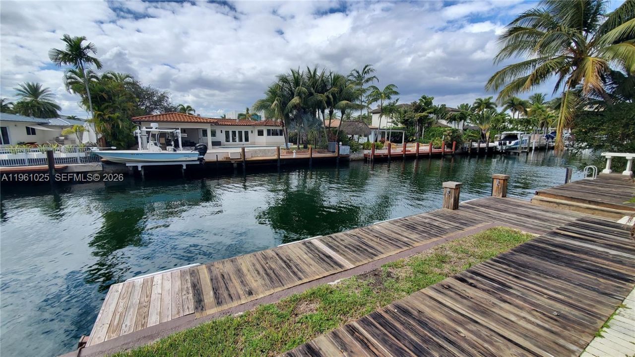 13000 Coronado Ln, North Miami, FL 33181 Photo