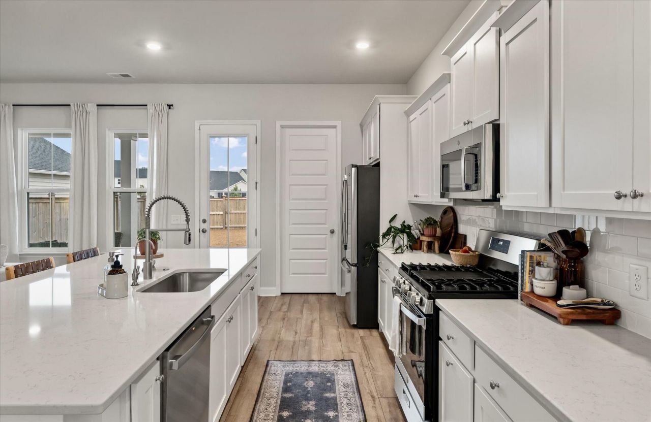 1020 Arrowwood Way Photo 14