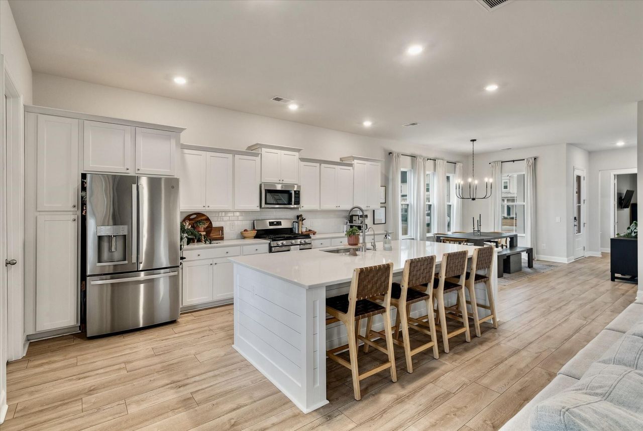 1020 Arrowwood Way Photo 15