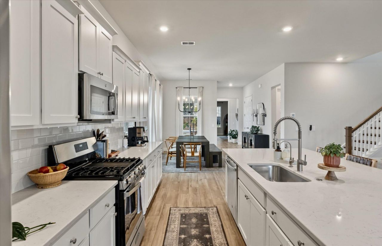 1020 Arrowwood Way Photo 16