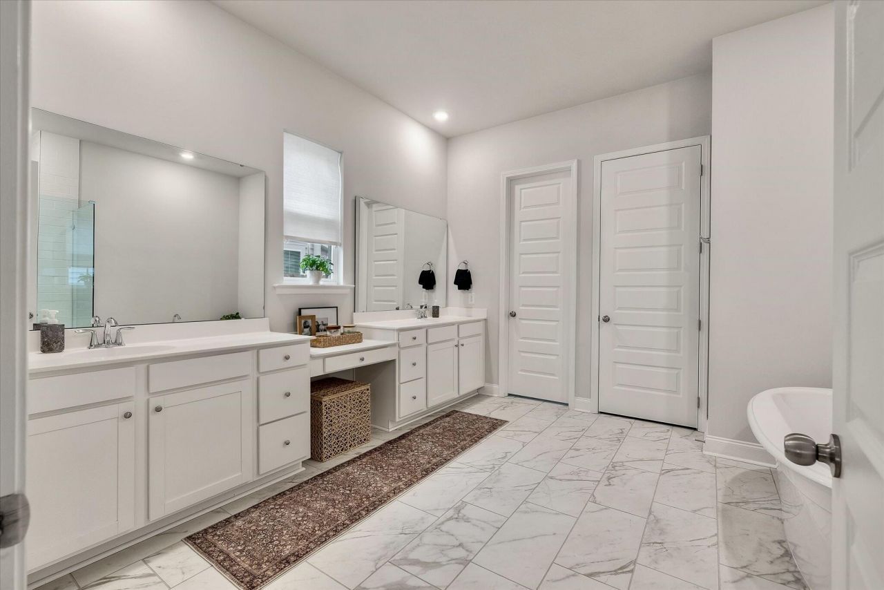 1020 Arrowwood Way Photo 24