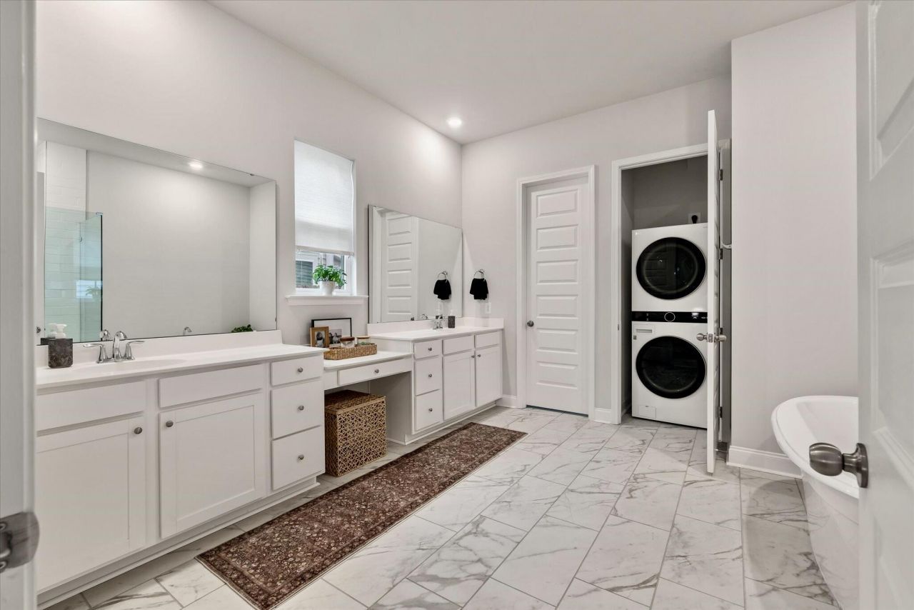 1020 Arrowwood Way Photo 25