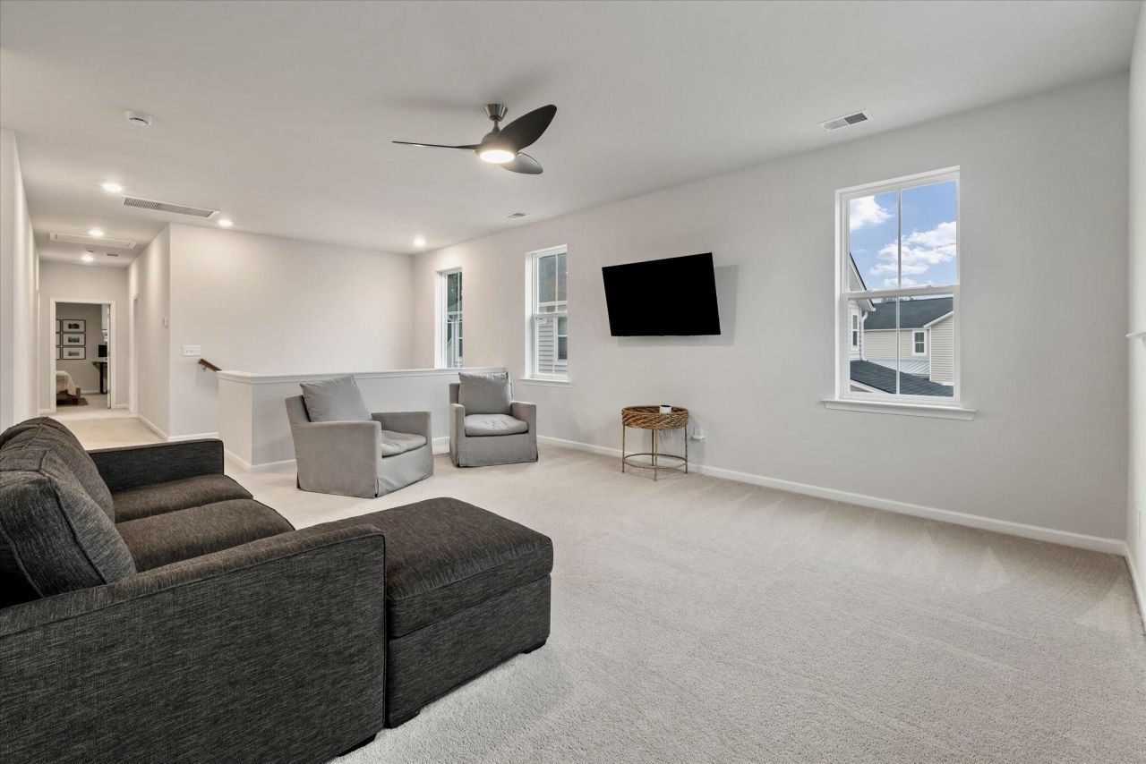 1020 Arrowwood Way Photo 30