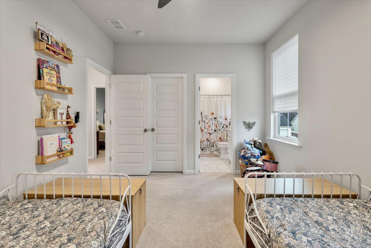 1020 Arrowwood Way Photo 35