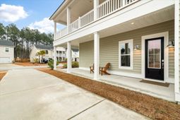 1020 Arrowwood Way photo 4