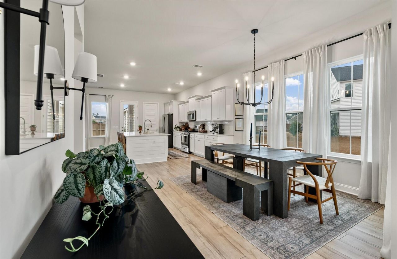 1020 Arrowwood Way Photo 7