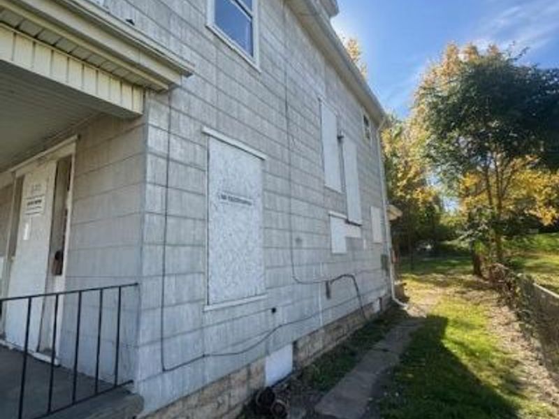 727 W High Street, Springfield, OH 45506 Photo 4