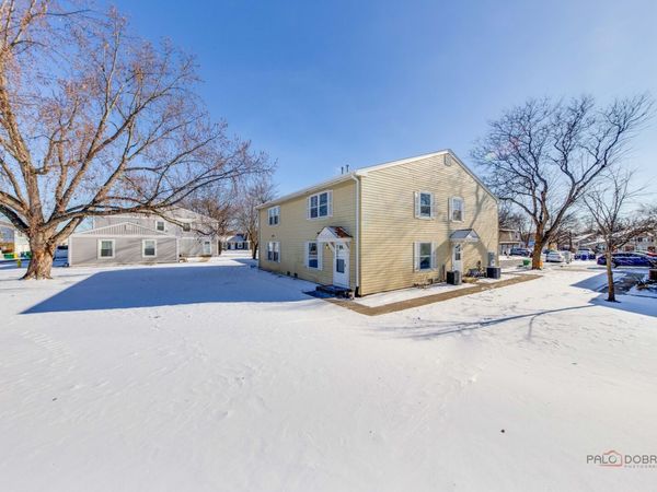 233 Winfield Court, Unit 233, Vernon Hills, IL 60061