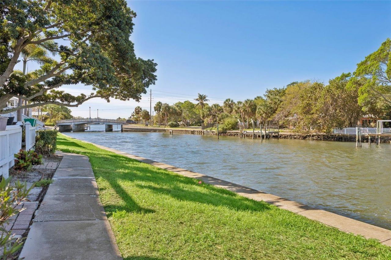 3857 Pompano Drive Se, Saint Petersburg, FL 33705 Photo