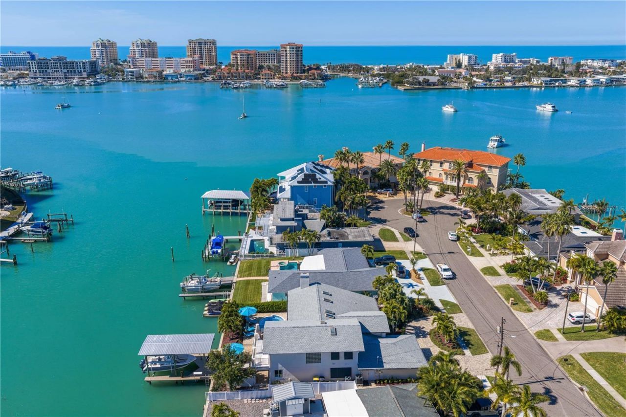 223 Palm Island Sw, Clearwater, FL 33767 Main Photo