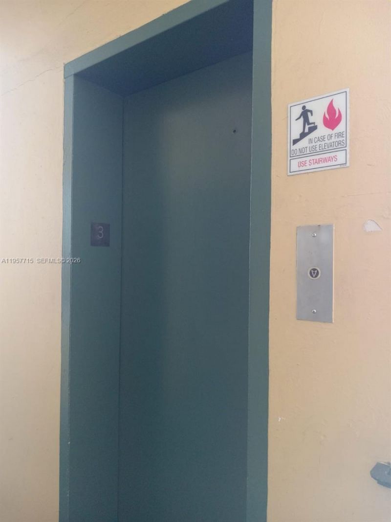 1975 NE 135th St , Unit 3C, North Miami, FL 33181 Photo