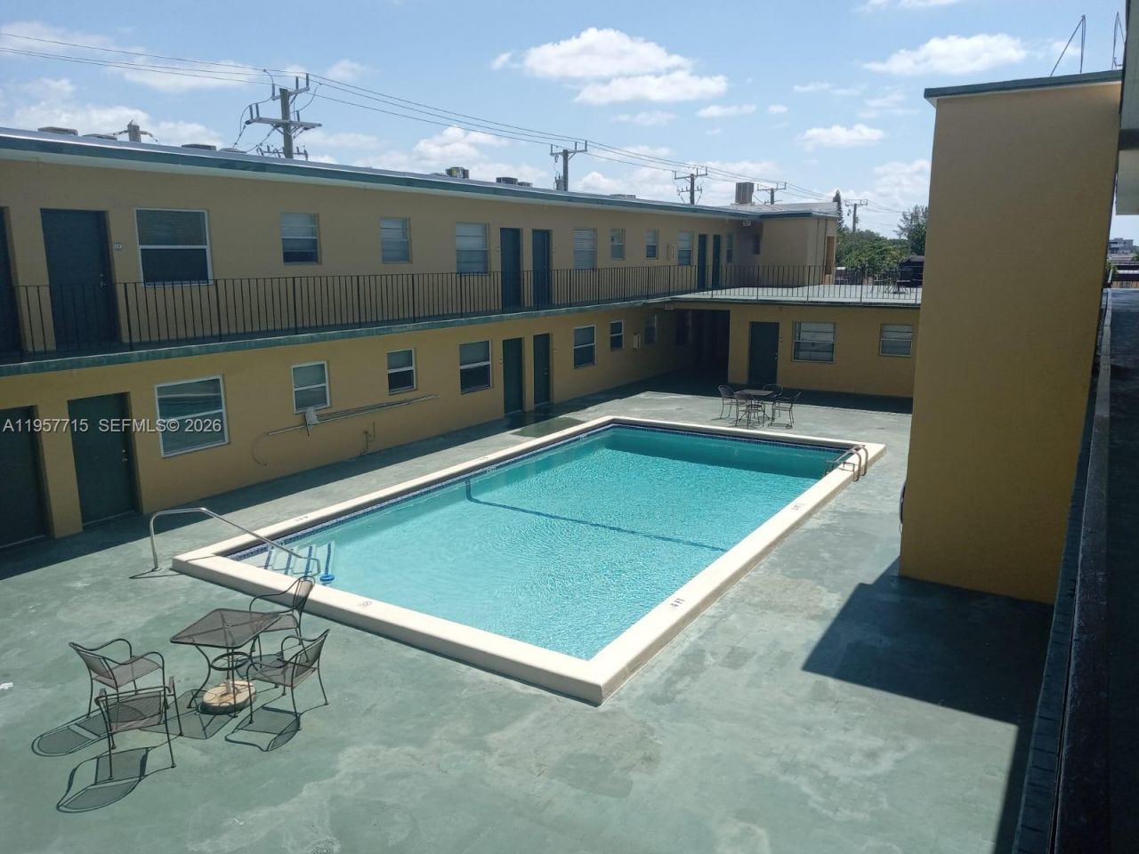 1975 NE 135th St , Unit 3C, North Miami, FL 33181 Photo