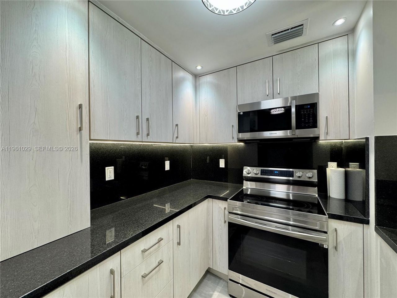 15639 SW 73rd Cir Ter, Unit 7-4, Miami, FL 33193 Photo