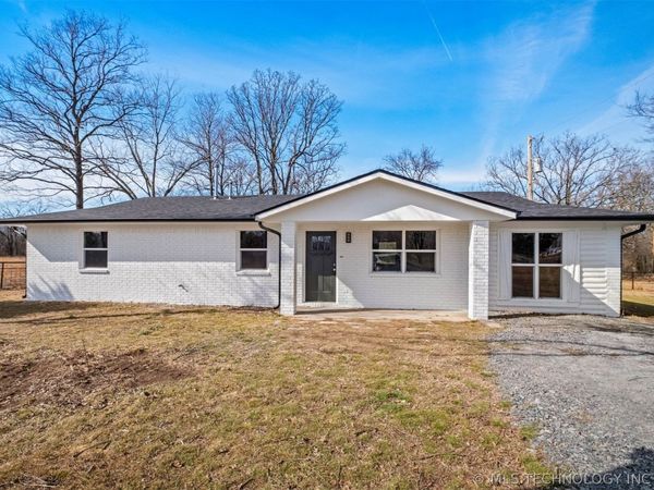 15359 N Medlin Road, Hulbert, OK 74441