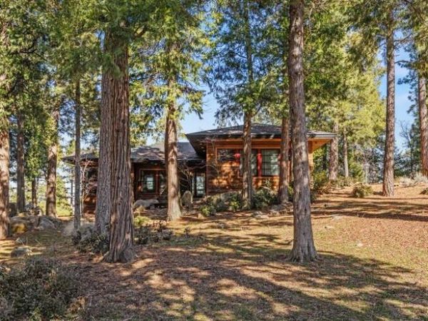 11421 Kestrel Road, Klamath Falls, OR 97601