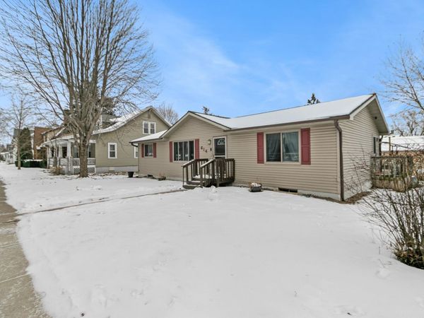 614 W Pleasant Street, Portage, WI 53901
