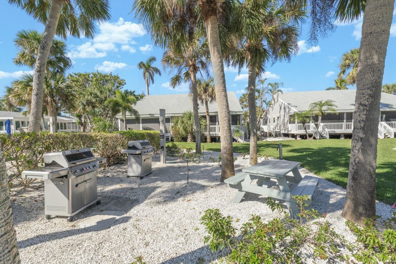 736 Donax St, Unit 6, Sanibel, FL 33957 Photo