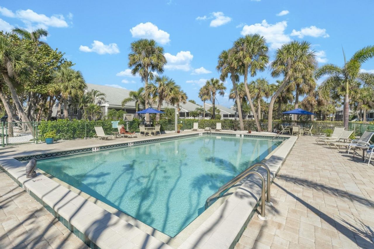 736 Donax St, Unit 6, Sanibel, FL 33957 Photo