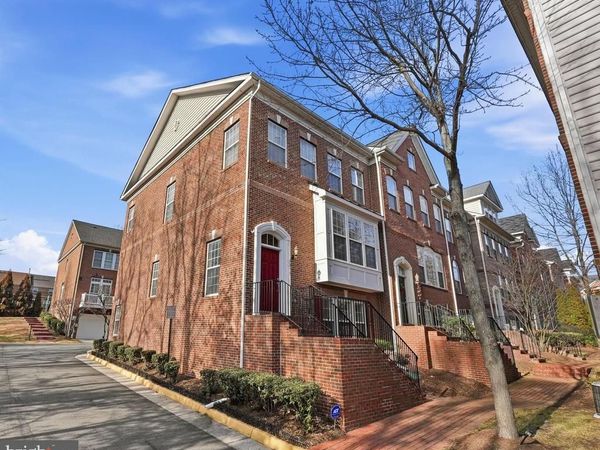 8015 RESERVE WAY, VIENNA, VA 22182