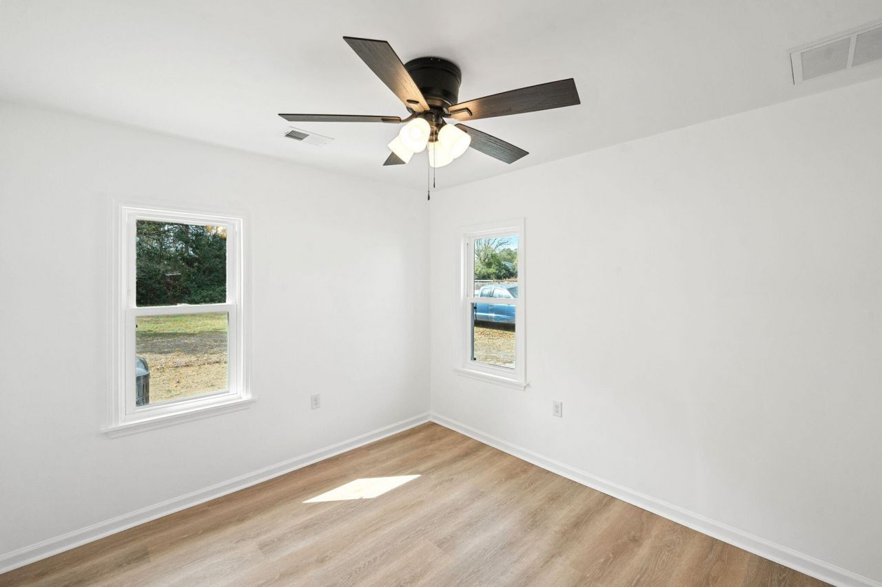 1268 Carolina Avenue Photo 24