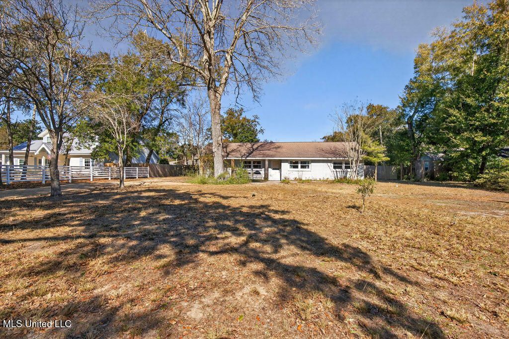 1592 E 2nd Street, Pass Christian, MS 39571 Main Photo