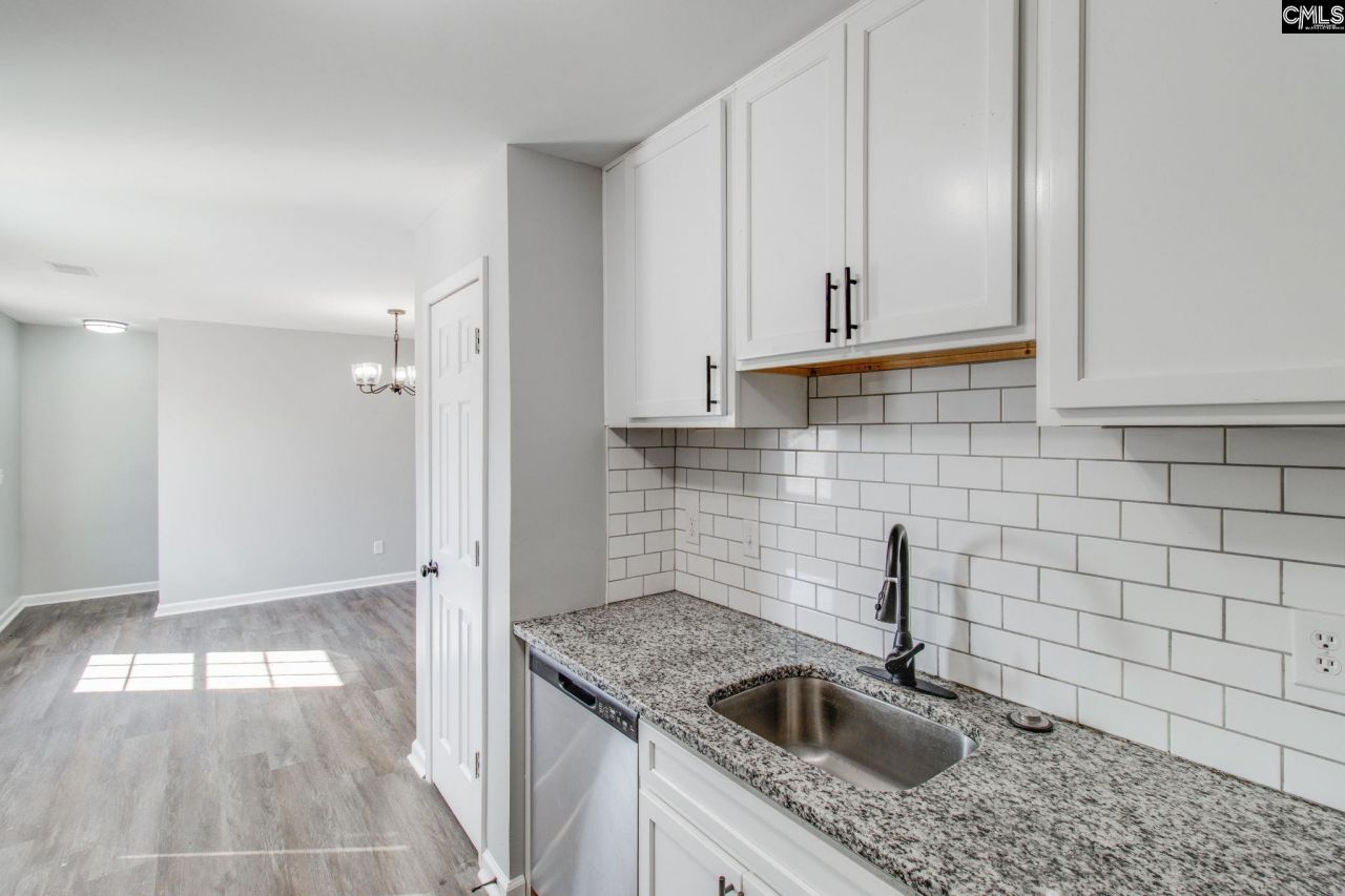 1120 Waverly Place Drive Photo 12