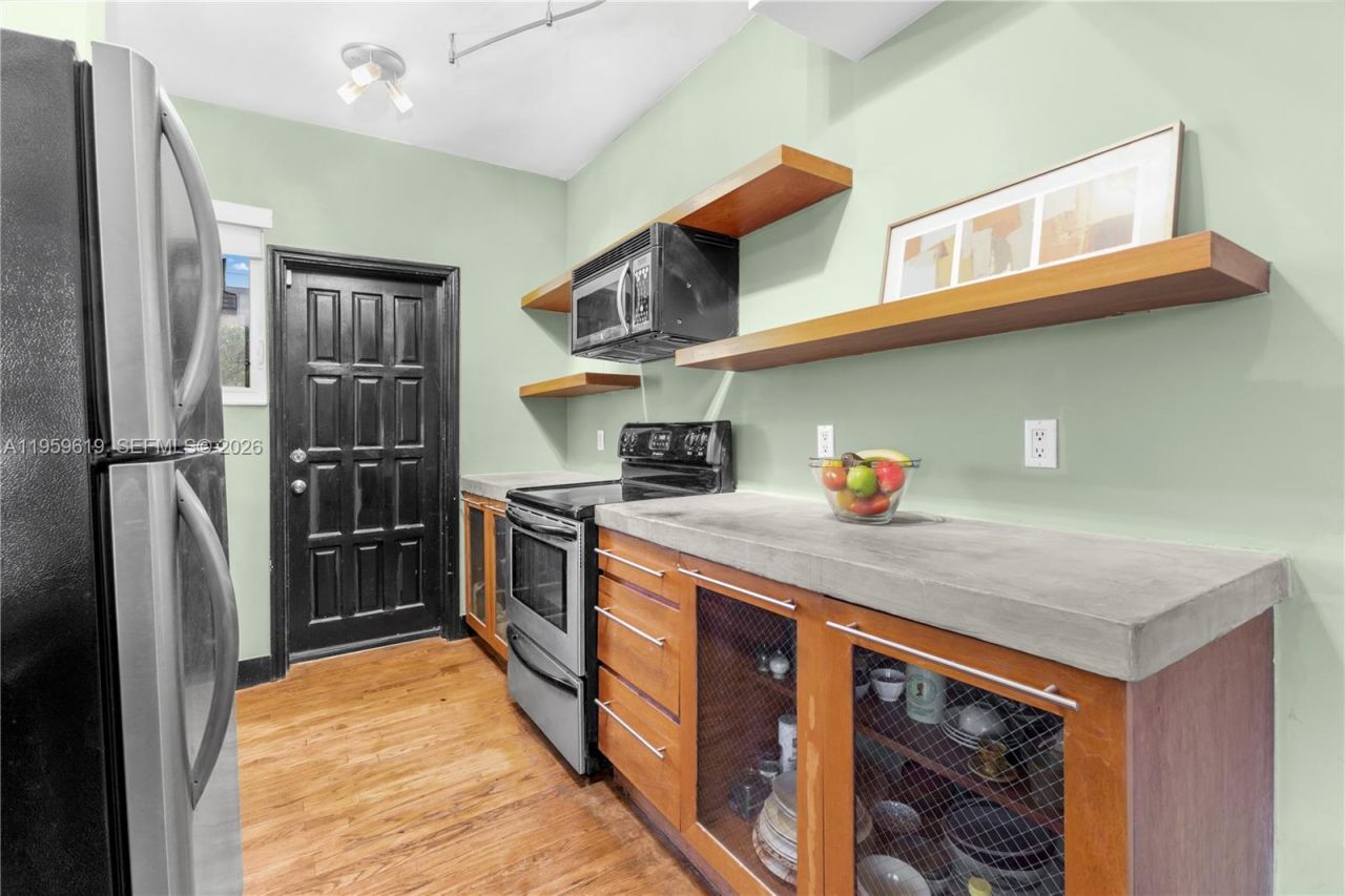 711 14th St, Unit 4, Miami Beach, FL 33139 Photo