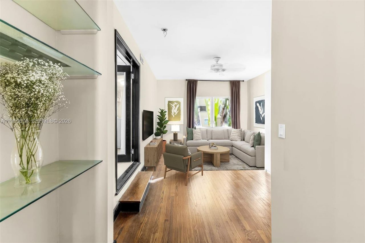 711 14th St, Unit 4, Miami Beach, FL 33139 Photo