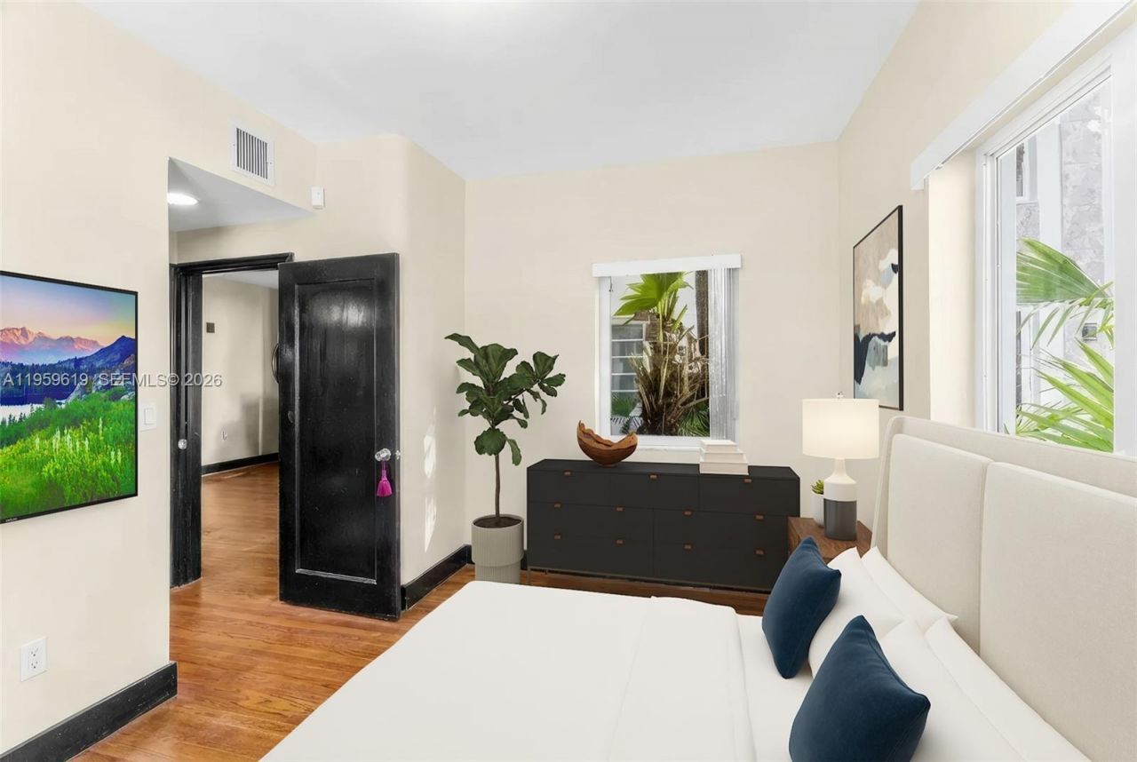 711 14th St, Unit 4, Miami Beach, FL 33139 Photo