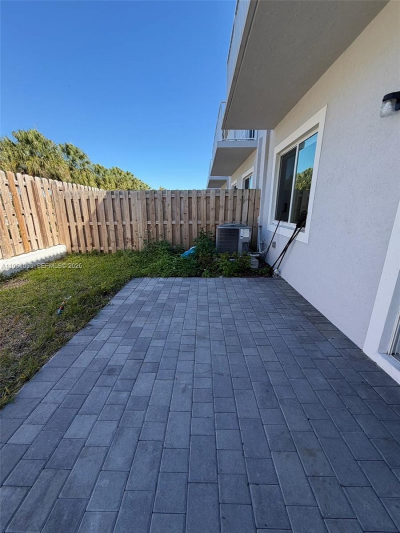 679 SE 13th St Cir , Unit 679, Homestead, FL 33034 Photo