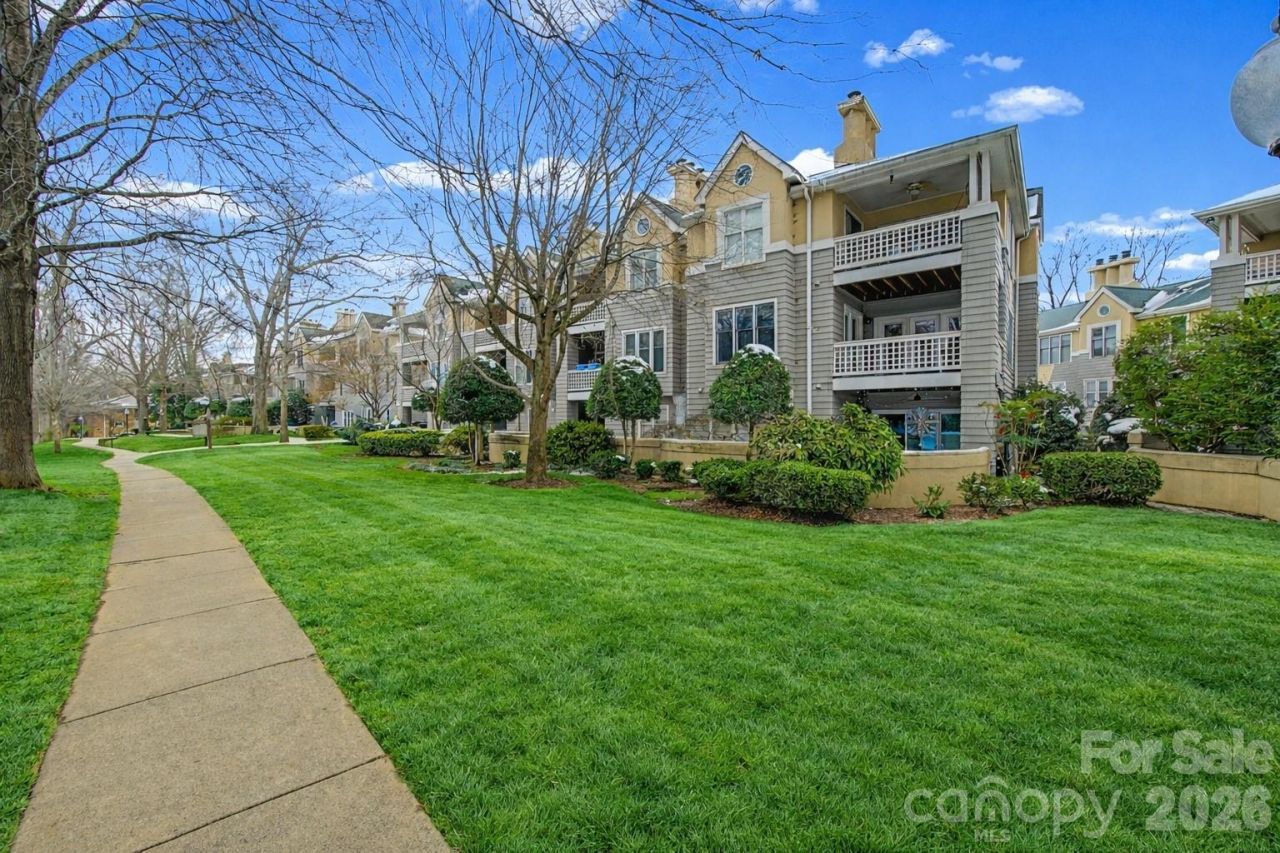 232 Queens Road, Unit 45, Charlotte, NC 28204 Main Photo