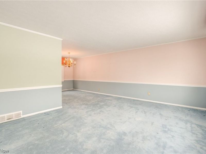 6366 Dunfield Drive, Mayfield Heights, OH 44124 Photo 10