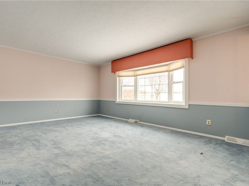 6366 Dunfield Drive, Mayfield Heights, OH 44124 Photo 11