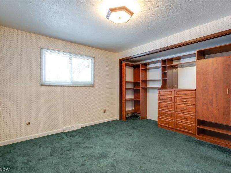 6366 Dunfield Drive, Mayfield Heights, OH 44124 Photo 29