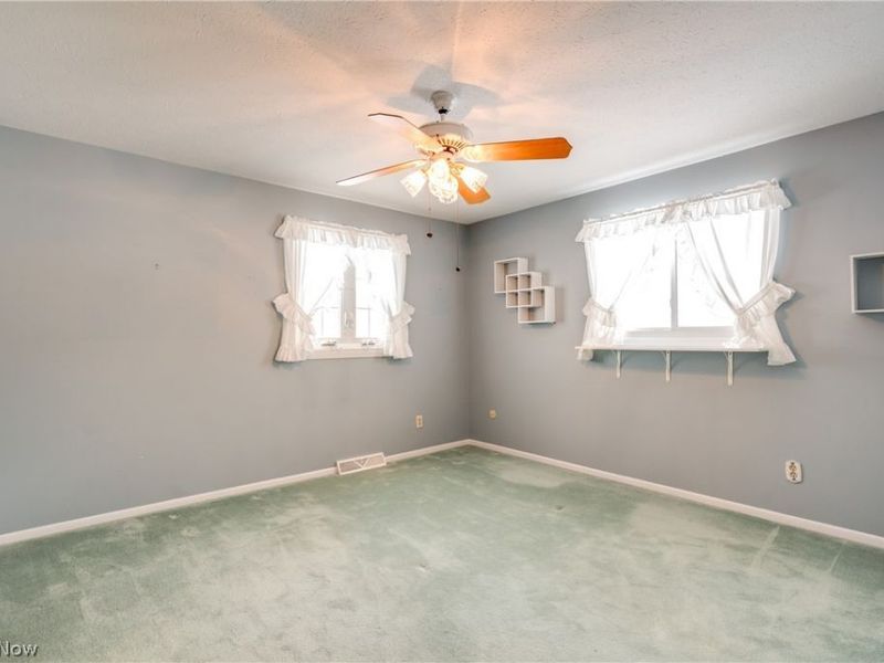 6366 Dunfield Drive, Mayfield Heights, OH 44124 Photo 34