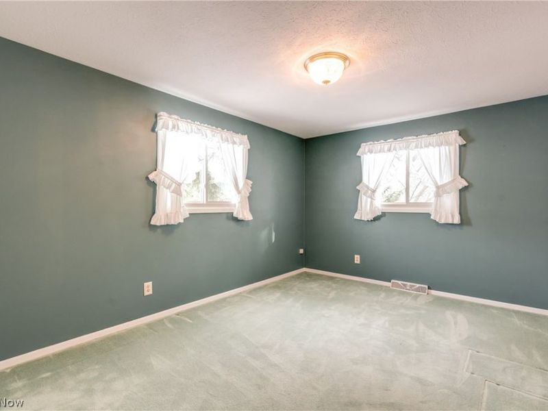 6366 Dunfield Drive, Mayfield Heights, OH 44124 Photo 38