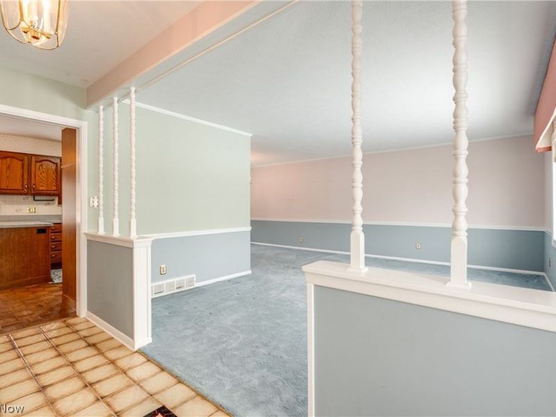 6366 Dunfield Drive, Mayfield Heights, OH 44124 Photo 8