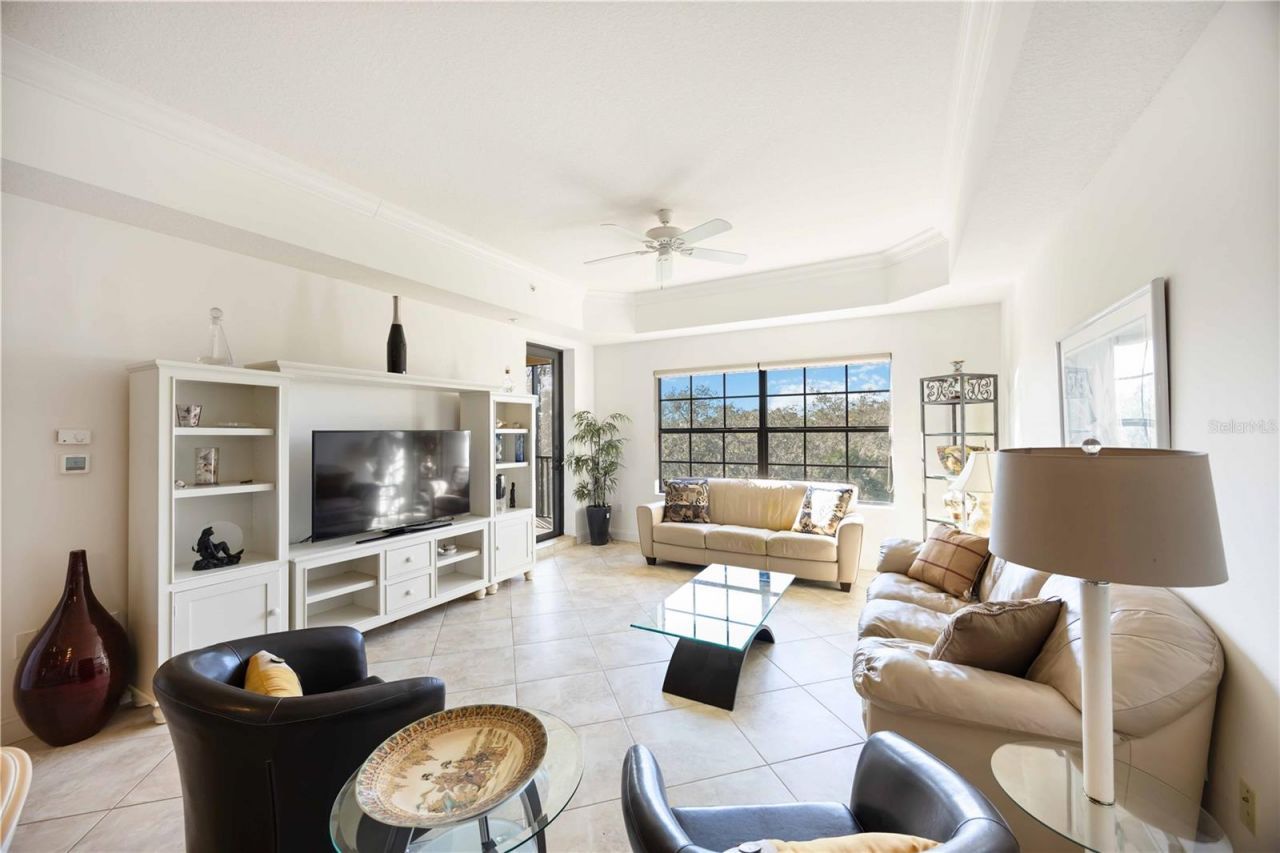 7702 Lake Vista Court, Unit 305, Lakewood Ranch, FL 34202 Photo