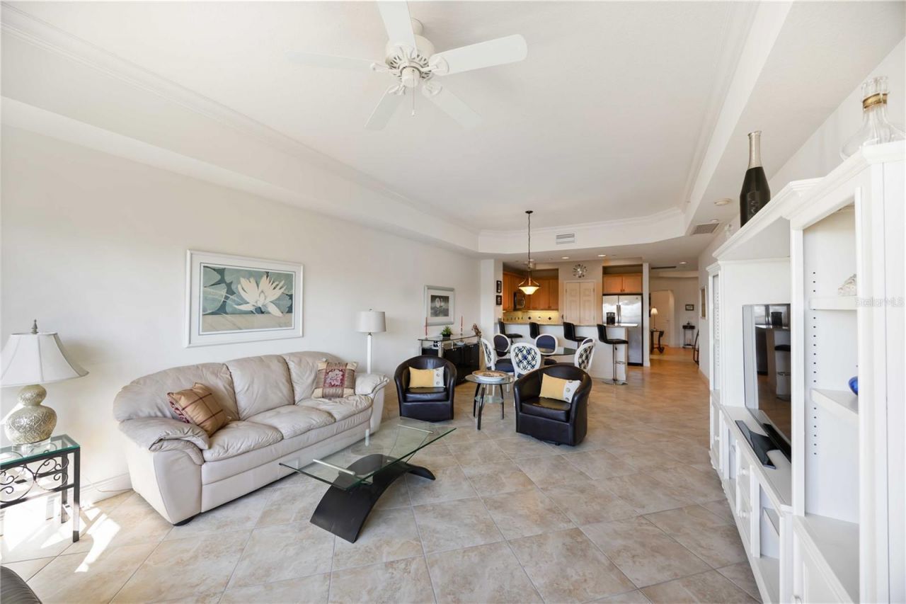 7702 Lake Vista Court, Unit 305, Lakewood Ranch, FL 34202 Photo