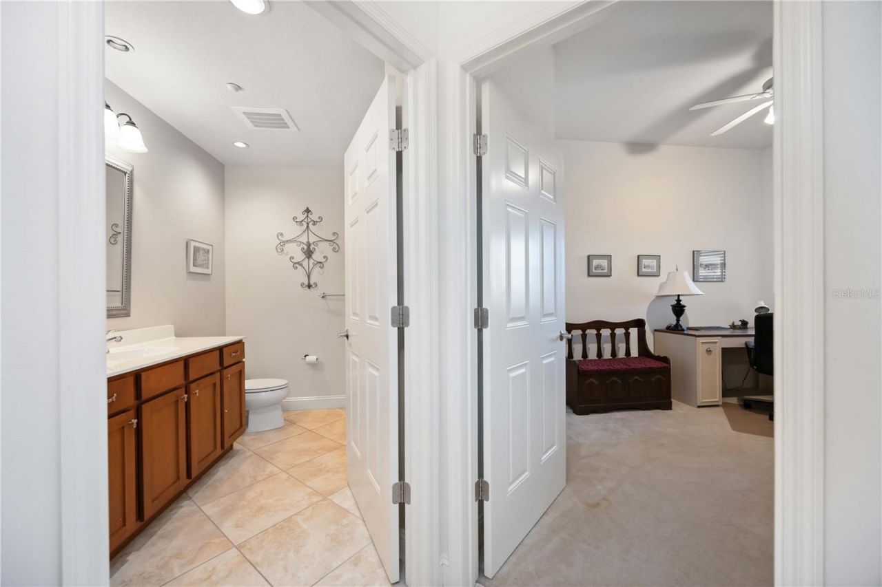 7702 Lake Vista Court, Unit 305, Lakewood Ranch, FL 34202 Photo