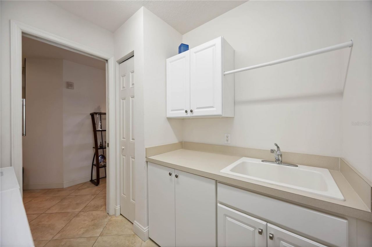 7702 Lake Vista Court, Unit 305, Lakewood Ranch, FL 34202 Photo