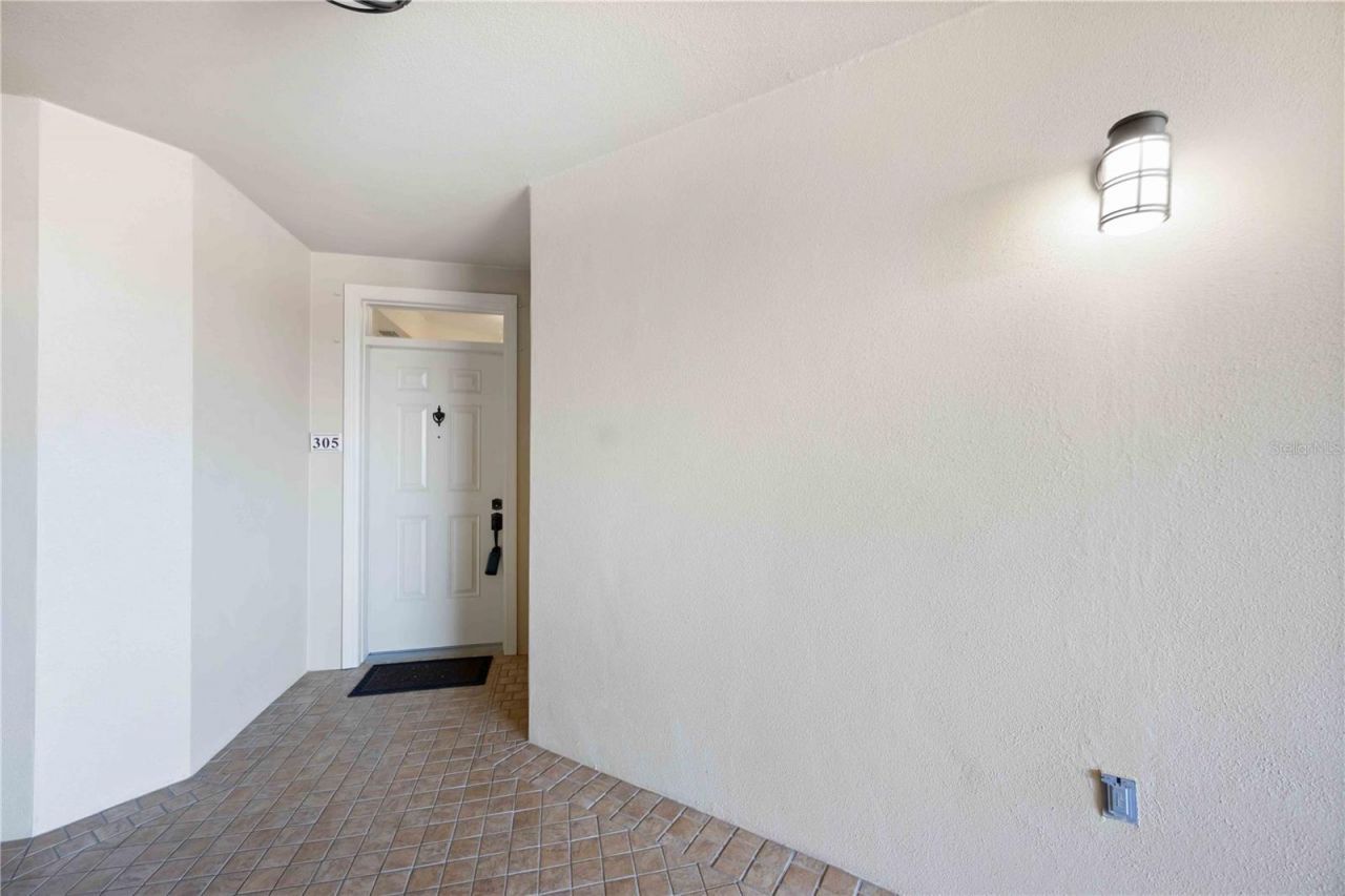 7702 Lake Vista Court, Unit 305, Lakewood Ranch, FL 34202 Photo