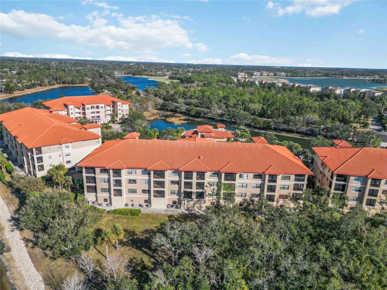 7702 Lake Vista Court, Unit 305, Lakewood Ranch, FL 34202 Photo