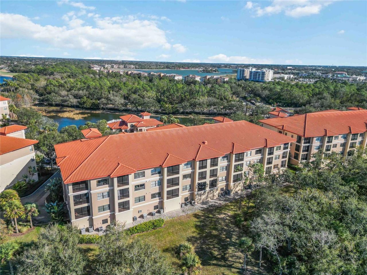 7702 Lake Vista Court, Unit 305, Lakewood Ranch, FL 34202 Photo