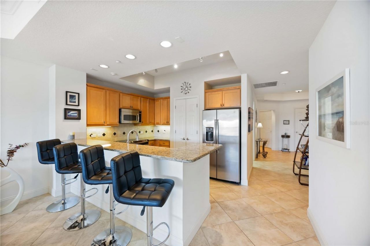 7702 Lake Vista Court, Unit 305, Lakewood Ranch, FL 34202 Photo