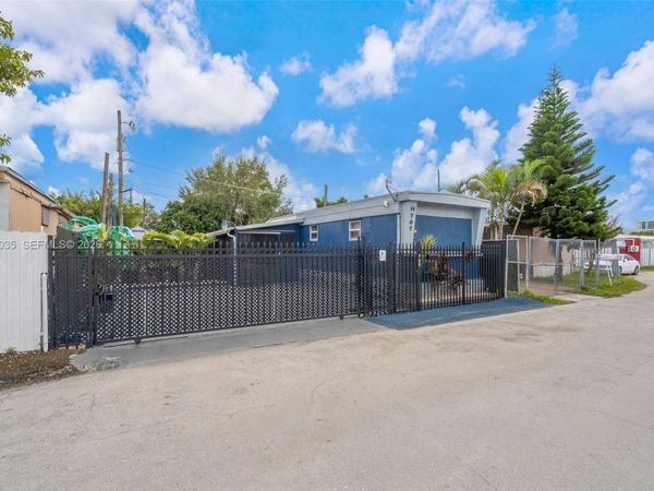 4111 NW 37th Ave H707, Miami, FL 33142