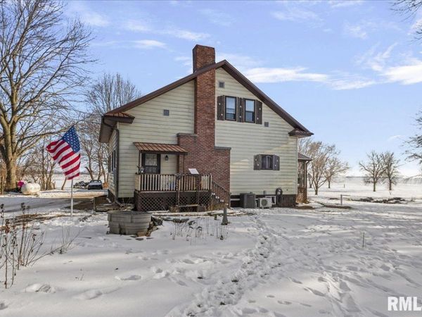 888 E ERIE Street, Palmer, IL 62568