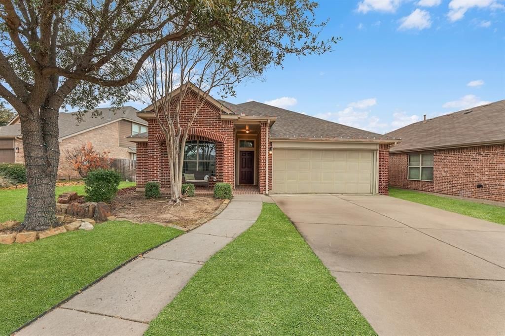 708 Saddleway Drive, Fort Worth, TX 76179 Main Photo