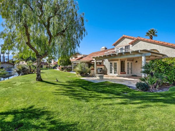 118 Avellino Circle, Palm Desert, CA 92211